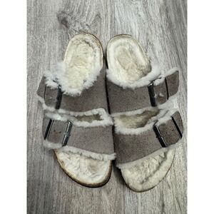 Birkenstock Arizona Shearling slide sandals in taupe Size 38